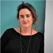 Experta en comunicación y marketing con más de 15  años de experiencia docente. Mentora de emprendedores y empresarios.